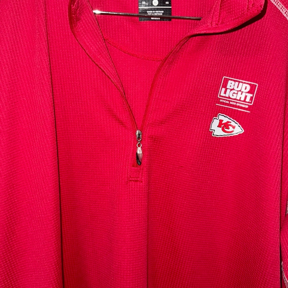 Bud Light: Red Kansas City Chiefs Pullover 1/4 zip XL